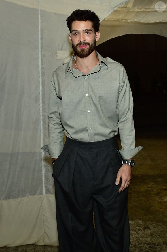 Segundo declaração dada durante desfile da marca de Sasha Meneghel em São Paulo, João Guilherme respondeu de forma direta sobre a ausência na festa da sobrinha: 'Não fui convidado'