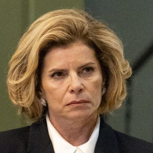 A vilã Odete Roitman (Debora Bloch) do remake de 'Vale Tudo' não vai gostar nada de saber que o seu preferido restaurante do Copacabana Palace vai fechar.