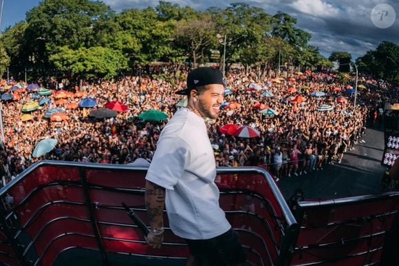 Zé Felipe também sofreu críticas por faltar ao aniversário de Maria Sophia Costa