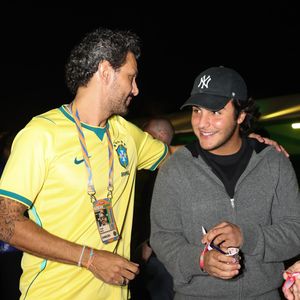 Tiago Maia, apontado como affair de Ivete Sangalo, é flagrado em momento próximo com Marcelo Sangalo durante evento em São Paulo