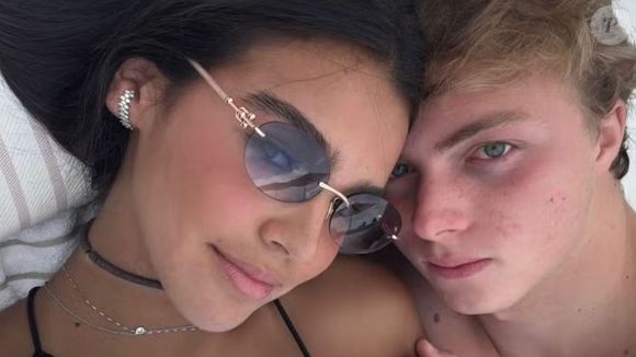 Duda Guerra e Benício Huck romperam após 1 ano de namoro