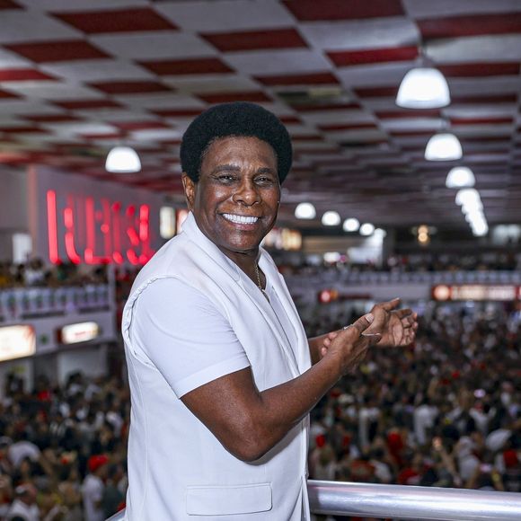 Depois de 50 anos de carreira na Beija-Flor, Neguinho não cantará mais no próximo ano