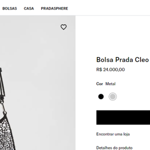 Rafaella Justus estava com uma bolsa da Prada. O modelo Cleo é feito em cetim e decorado com cristais luminosos, além de alças ajustáveis e peças em metal