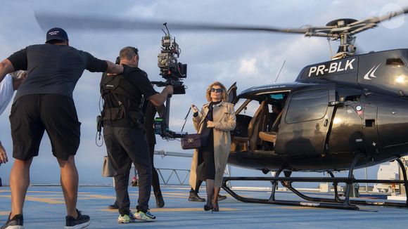 Debora Bloch como Odete Roitman na chamada de Vale Tudo, que estreia em 31 de março