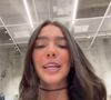 "Estava todo mundo no corredor, ela chegou em mim na frente de todo mundo, e falou: 'por que você está seguindo meu namorado?'", relatou.