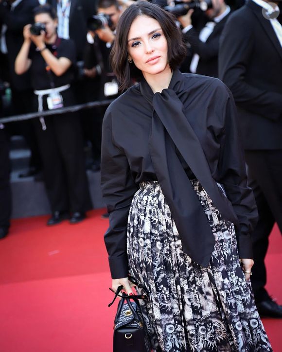 Isabelle Drummond foi a Cannes 2024 para assistir a "Kinds of Kindness", filme de Yorgos Lanthimos estrelado por Emma Stone