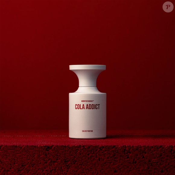 A Borntostandout transforma a experiência de tomar cola em perfume no Cola Addict, que combina o frescor cítrico das cascas de limão e lima com açúcar, cafeína, rum, baunilha e sândalo