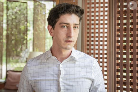 Johnny Massaro fez ‘Terra e Paixão’, sua última novela na TV Globo