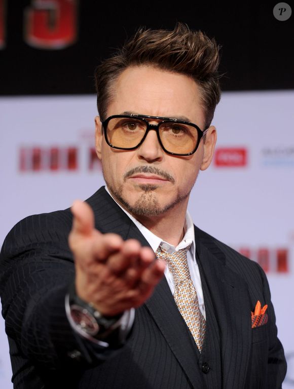 Embora nunca tenha admitido ser um viciado em sexo, Robert Downey Jr. revelou que a hipersexualidade desempenhou um papel importante em evitar recaídas em outros vícios