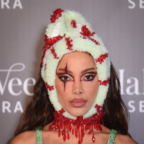 Anitta acabou virando assunto nas redes sociais, não apenas pela performance, mas pela escolha da fantasia