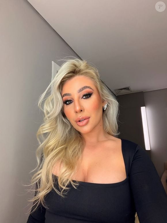 Jéssica de Paula acumula mais de 20 mil seguidores no Instagram e se apresenta como uma influenciadora de lifestyle, moda e beleza