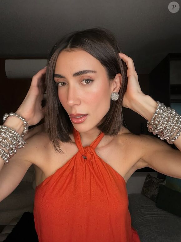 "Logo que tirei os preenchedores, eu me senti aliviada. Hoje, estou mais feliz e consciente", disse Michelle Barros sobre seu novo visual na web