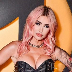 Dieta do vinagre de Megan Fox e Cameron Diaz: o simples ato de tomar uma colher de vinagre antes das refeições ajuda a emagrecer