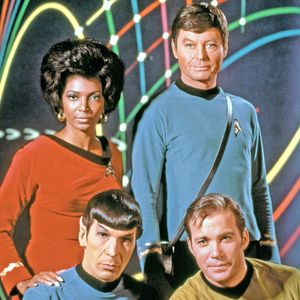 William Shatner, o eterno Capitão Kirk de Star Trek, afirmou não ter dúvidas de que existe vida no universo e disse acreditar que ele 'fervilha' de diferentes formas de vida