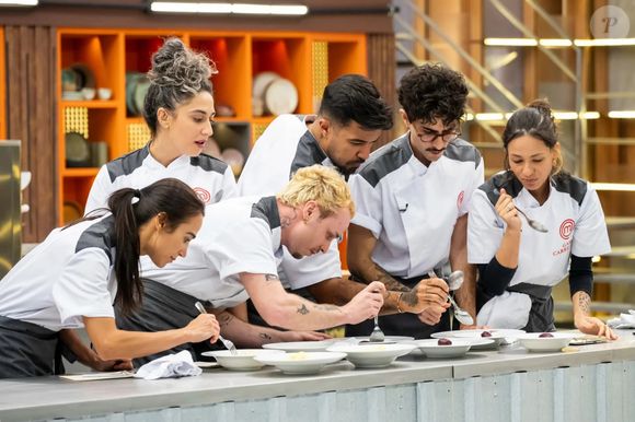 O 'MasterChef Profissionais' terá 18 participantes, sendo 9 inéditos e outros 9 veteranos que retornam ao reality show