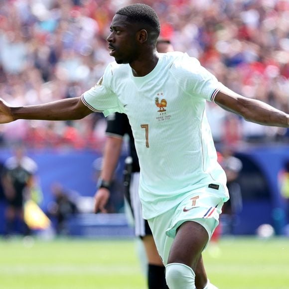 Mulher do jogador da França Ousmane Dembélé tem detalhe curioso que a afasta totalmente das outras WAGs da Copa 2026. Descubra qual nas fotos!
