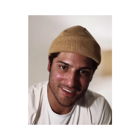 O ator Daniel Rocha, namorado de Vitória Strada, usou seu perfil no Instagram para pedir votos e tentar salvar a famosa do Paredão.