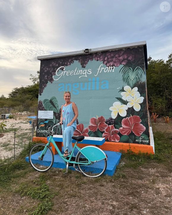 As fotos paradisíacas do cenário internacional da viagem de Angélica e Luciano Huck chamaram a atenção da web.
