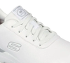 Skechers aposta em conforto e tecnologia com tênis antiderrapante que entra em oferta no Mercado Livre por R$ 399,90