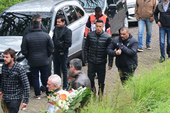 Em publicação nas redes sociais, o artista revelou que está separado de Eliane há mais de uma década.