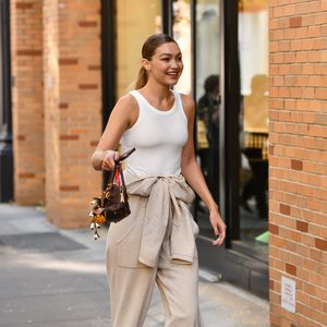 Produzido artesanalmente em Sapiranga (RS), o tênis une conforto esportivo e design sofisticado