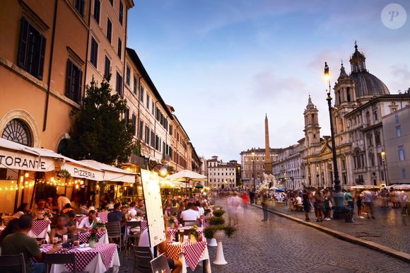 Um acontecimento inusitado em um restaurante/boate em Civitanova Marche, uma pequena cidade litorânea da Itália, está correndo toda a Europa