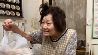 'Acordo antes de meia-noite': a comovente rotina de uma padeira japonesa de 84 anos que trabalha há quase 6 décadas no negócio de sua família; são mais de 400 pães, bolos e doces ao dia e até 12h de trabalho
