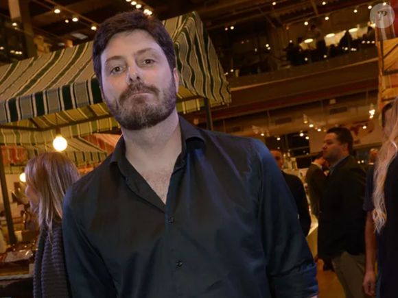 Danilo Gentili lembrou agressões às mulheres, mortes por conta de celular e abuso de autoridades na defesa a Léo Lins, condenado a 8 anos de prisão