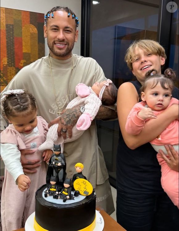 Neymar é pai de quatro filhos: Davi Lucca, Mavie, Helena e Mel
