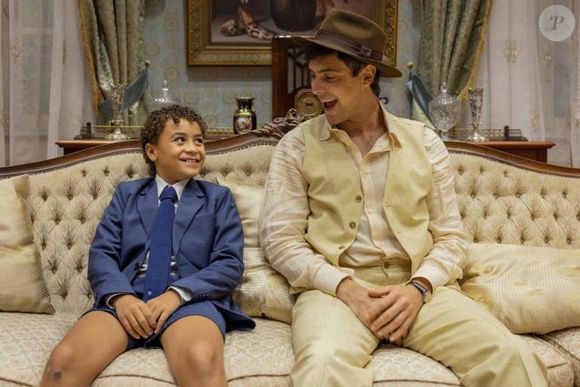 Candinho e seu fiel amigo Picolé em 'Êta Mundo Melhor!' da Globo.