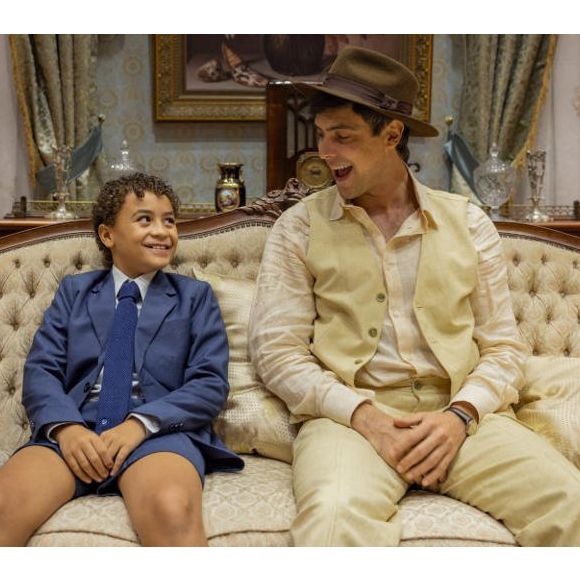 Candinho e seu fiel amigo Picolé em 'Êta Mundo Melhor!' da Globo.