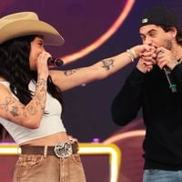 Zé Felipe e Ana Castela protagonizam momentos românticos em programa do SBT: beijo, declaração e olhares apaixonados! Veja tudo!