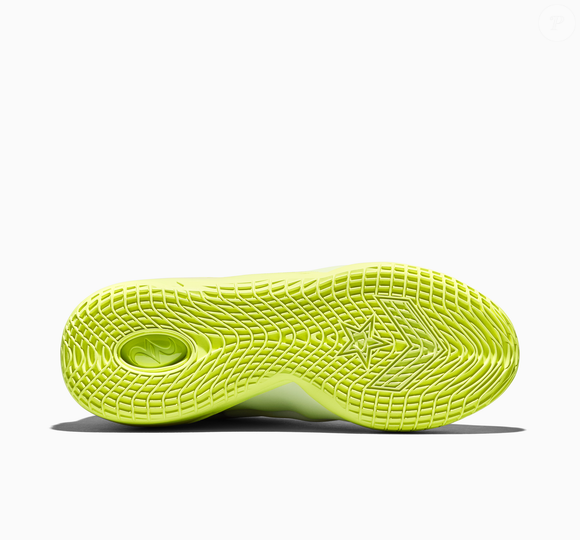 As versões Lime e Berry do Converse SHAI 001 LACE UP chegaram ao mercado brasileiro em 14 de agosto, enquanto a colorway Cheetah tem lançamento previsto para 3 de setembro