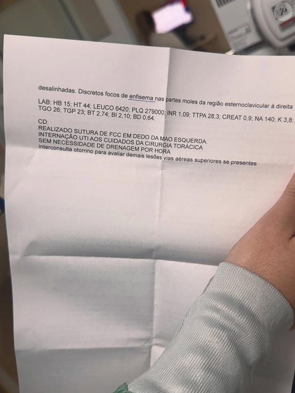 Após os primeiros atendimentos, Livinho passou por exames de tomografia e radiografia. Os resultados apontaram a perfuração de um dos pulmões, o que exigiu internação imediata na UTI.
