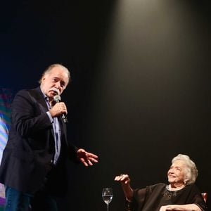 No evento, Nathalia Timberg foi homenageada por ícones da teledramaturgia brasileira, incluindo Tony Ramos e Carla Marins
