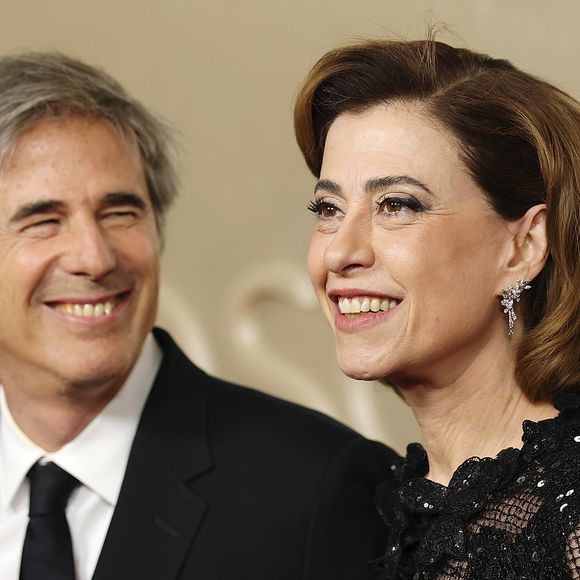 Oscar 2025: Fernanda Torres escolheu look preto da Chanel para a premiação