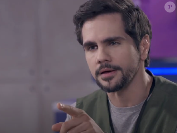 Na novela 'A Infância de Romeu e Julieta', exibida pelo SBT em 2023, Ciro Sales deu vida à Vitor, um homem que era considerado sem noção, e protagonizou algumas chantagens ao longo da trama.