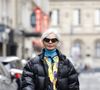 E para enfrentar toda essa massa de ar polar que avança sobre o país com estilo, a moda sugere camadas e peças que combinam conforto e elegância