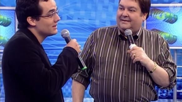 Emocionado no palco de Faustão, Wagner Moura definiu Sandra Delgado como "o amor da minha vida" e destacou a importância da companheira em sua trajetória