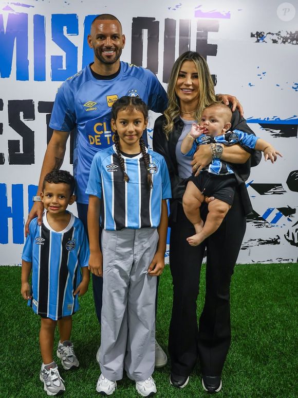 Weverton e Jaqueline Maoski têm três filhos: Valentina, nascida em 2017, Olavo, nascido em 2022, e o caçula Benjamin, nascido em 2025
