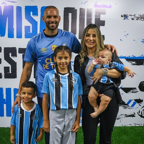 Weverton e Jaqueline Maoski têm três filhos: Valentina, nascida em 2017, Olavo, nascido em 2022, e o caçula Benjamin, nascido em 2025
