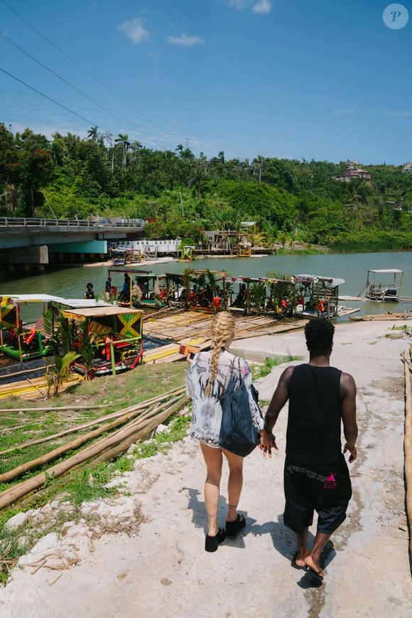 Vini Jr. mostrou fotos suas com Virgínia nas férias recentes do casal