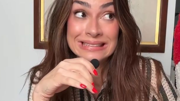 'Eu nunca gostei de Natal': o motivo comovente que fez Thaila Ayala comprar sua 1ª árvore só aos 35 anos; Paolla Oliveira e Eliana  se emocionam com vídeo