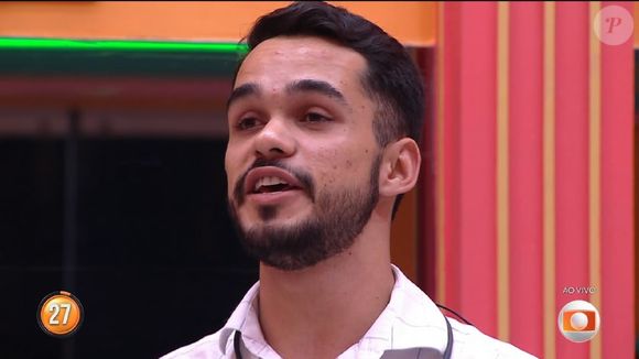 João Pedro confunde palavra e perde tempo de justificativa para continuar no 'BBB 25': 'Como é que fala?'