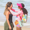 Spoiler de 'Vale Tudo' em flagra! Falida após golpe de Odete, Raquel vende sanduíche na praia e é flagrada por Heleninha e Celina