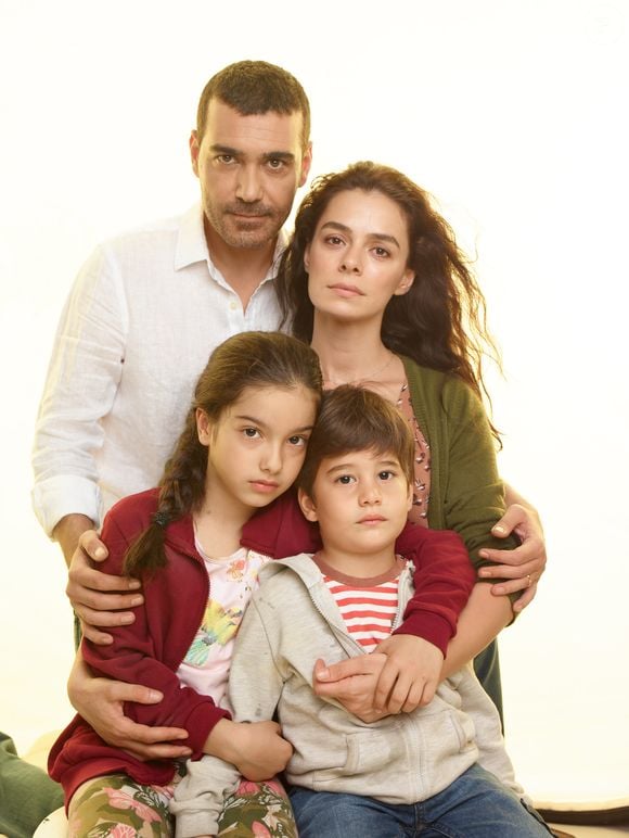 Kübra Süzgün tinha 6 anos quando começou a viver a Nisan da novela 'Força de Mulher'