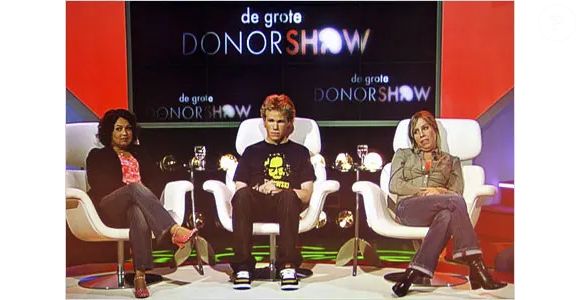 Para isso, ela avaliaria a história de três candidatos reais, todos com doenças renais graves, e escolheria, ao vivo, quem seria o sortudo (ou o mais merecedor) do órgão