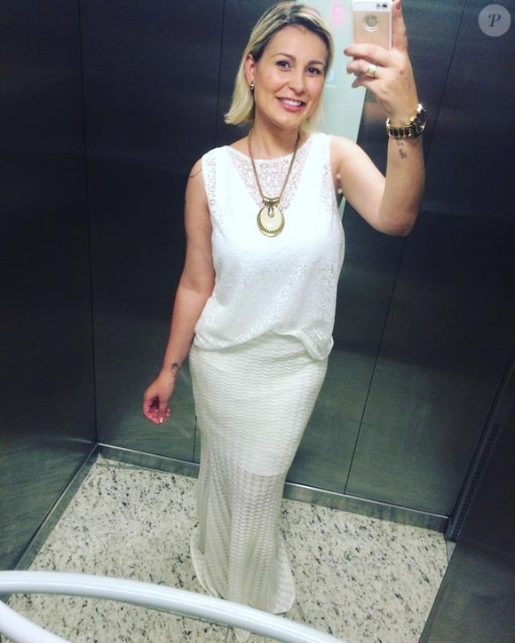 As roupas ousadas deram lugar a uma Andressa Urach bem mais comportada