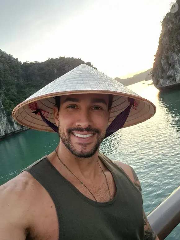 Acumulando cerca de 500 mil seguidores e o apelido de 'Delegato', Sandro Caldeira, virou assunto nas redes após assumir a investigação do 'surubão do Arpoador'