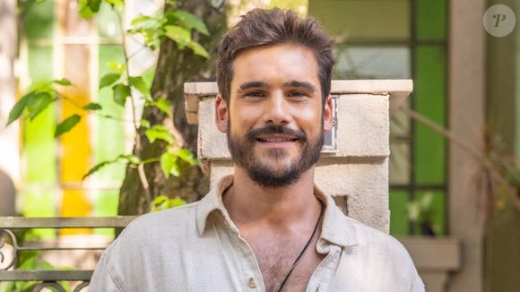 Nicolas Prattes ficou famoso anos depois de sua estreia na TV com a novela 'Terra Nostra'